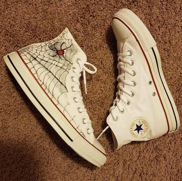 HANDPAINTED CONVERSE ALL STAR SNEAKERS - Picture 3 of 5
